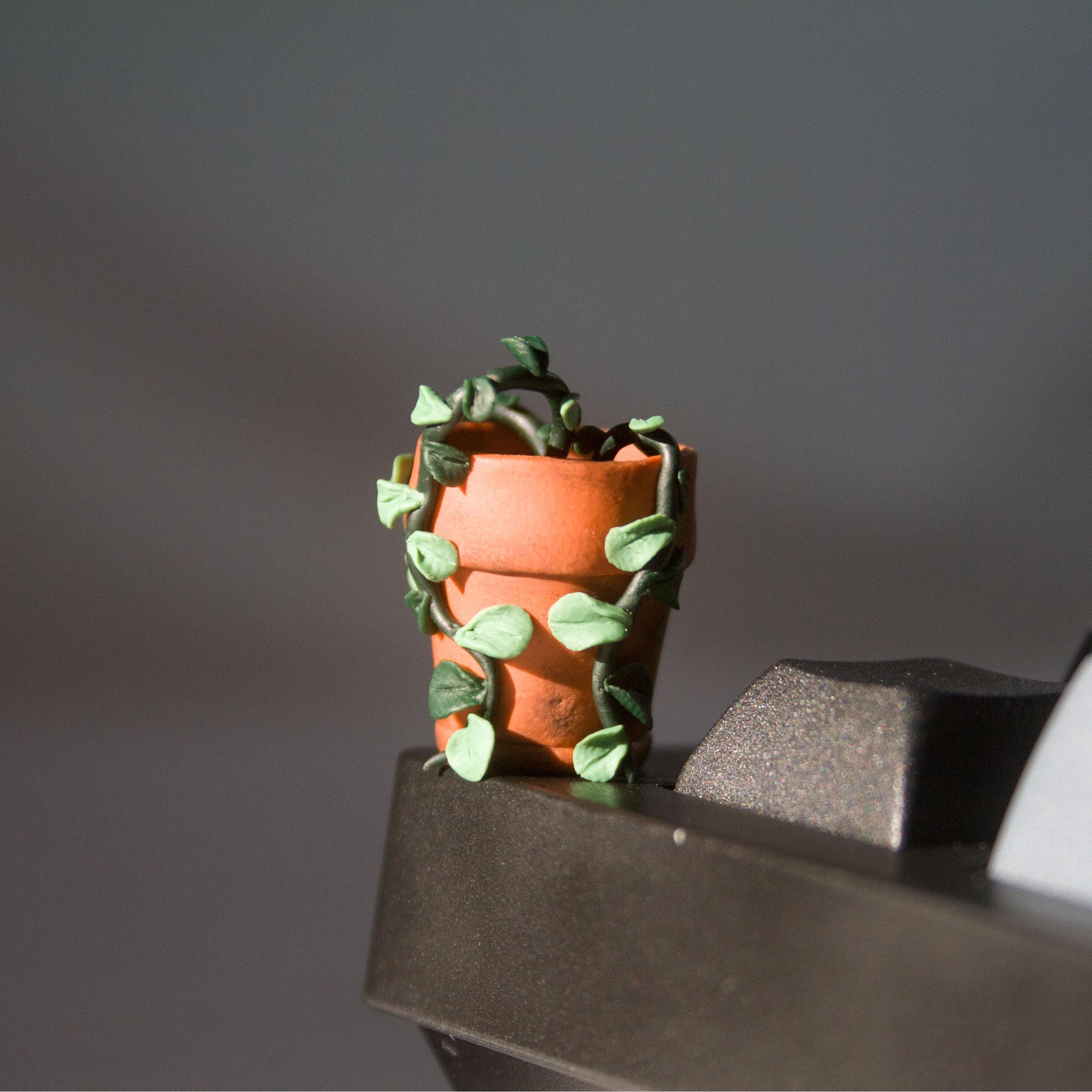 Potted Plant Monitor Topper