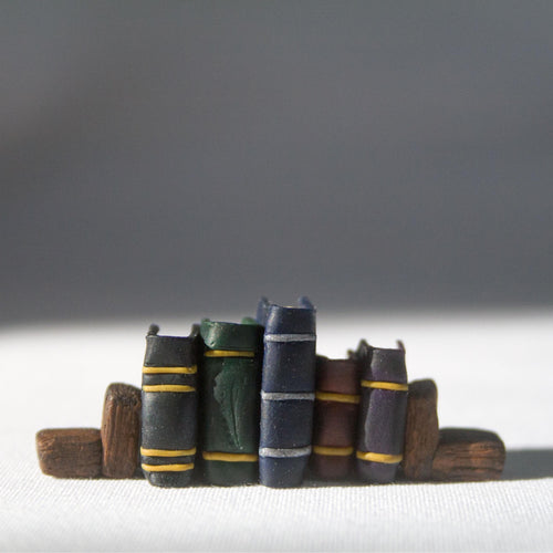 Bookshelf Monitor Topper