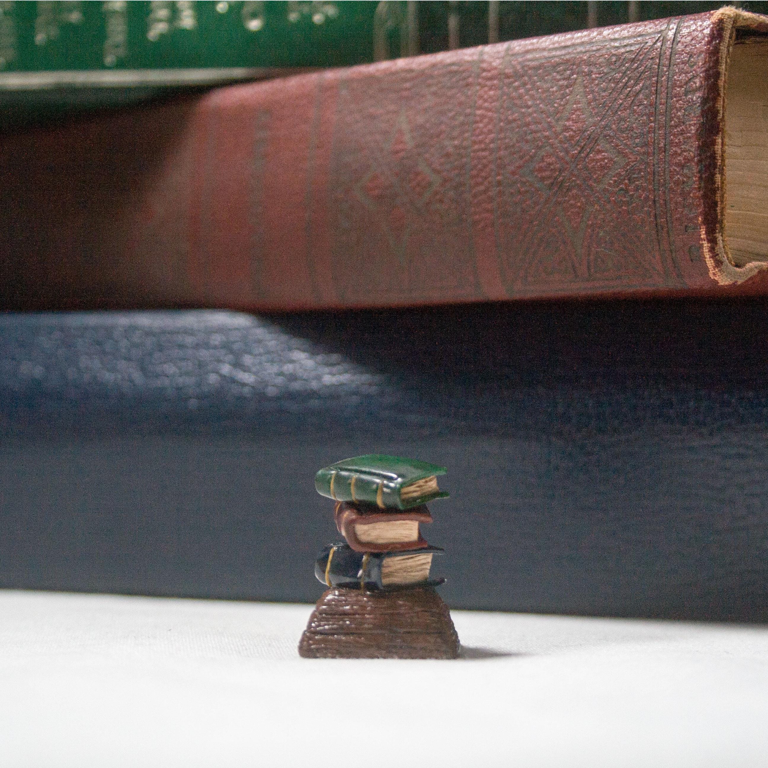 Book Stack Artisan Keycap